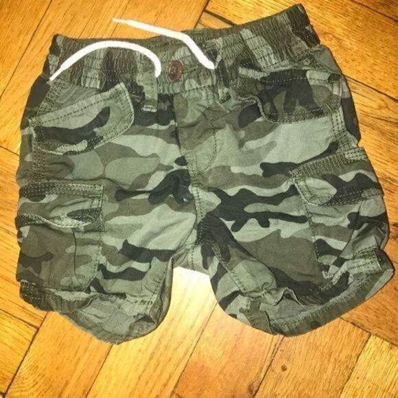 Gap camouflage shorts size 12-18 months​​ - Picture 1 of 4